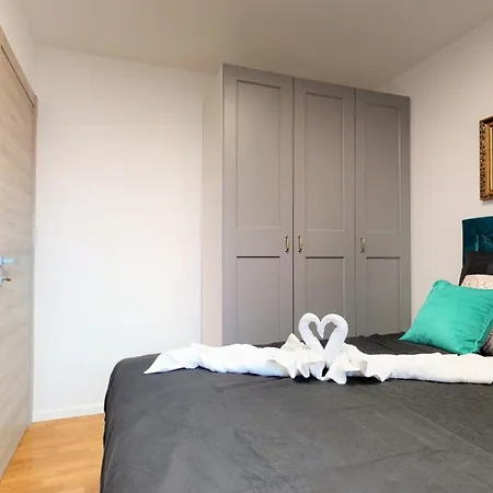 Sara Apartment Split